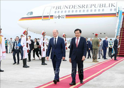 Thủ tướng Cộng hòa Liên bang Đức bắt đầu thăm chính thức Việt Nam