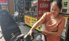 Đồng Nai: 'Cây xăng' tự phát mọc khắp nơi, trang bị cả trụ bơm điện tử