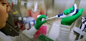 Đột phá trong chữa trị ung thư bằng công nghệ chỉnh sửa gene