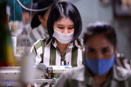 Một ngày làm việc của nữ phạm nhân trong trại giam Ngọc Lý