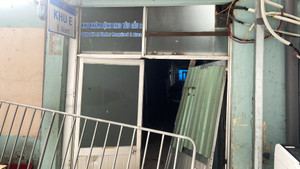 Cận cảnh loạt bệnh viện ở TP Thủ Đức xuống cấp, dân mệt mỏi đi khám bệnh