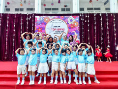 Hà Nội: Thầy trò trường Tiểu học Trưng Trắc tưng bừng đón mừng ngày 20/11