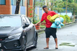 HLV và cầu thủ CLB Sài Gòn rời đội