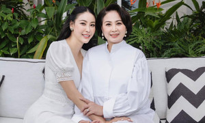 Sao Việt 22/11: Hoa hậu Hà Kiều Anh khoe mẹ ruột trẻ đẹp