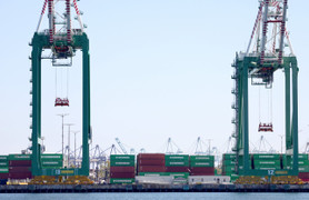 Quan hệ thương mại Mỹ - châu Âu 'nồng ấm' trở lại