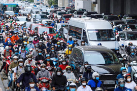 Người Thủ đô muốn bán nhà thoát thảm cảnh tắc đường kinh hoàng từ sáng tới đêm