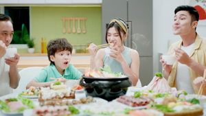 Lẩu nhà có thật sự ngon như lẩu nhà hàng?