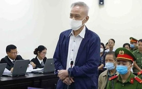 Cựu Tổng giám đốc Công ty Dược phẩm Cửu Long xin lỗi cán bộ thuộc Bộ Y tế