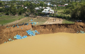 'Hà bá' ngoạm 3ha đất, uy hiếp nhà cửa: Quảng Nam muốn 'rót' 100 tỷ dựng bờ kè