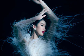 Vẻ đẹp ma mị của Á hậu Phương Anh trong loạt ảnh mới