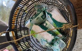 Nhiều túi ghi chữ Trung Quốc, nghi ma tuý dạt vào vùng biển Quảng Trị