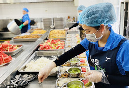 Bữa ăn bán trú của học sinh được giám sát thế nào?