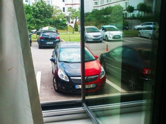 Đố vui hại não: Chiếc xe ô tô này có màu gì?