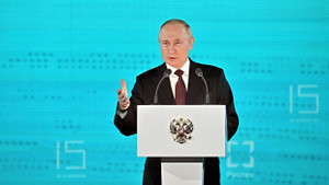 Tổng thống Putin đặt mục tiêu quan trọng cho ngành công nghiệp vũ khí Nga