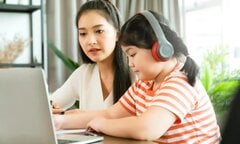 4 thói quen giáo dục của bố mẹ khiến trẻ học kém