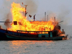 Nổ tàu cá ở Nghệ An: 1 người mất tích, 2 bị thương