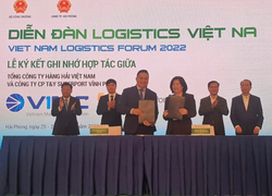 Liên danh T&T Group - YCH và Tổng Công ty Hàng hải Việt Nam ký kết hợp tác