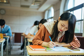 Hạn chế địa điểm thi IELTS có làm tăng khoảng cách tiếp cận giáo dục?