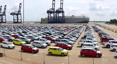 Việt Nam nhập khẩu kỷ lục gần 16.000 ô tô trong 15 ngày