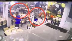 Côn đồ ngang nhiên đập phá quán nhậu tại TP.HCM