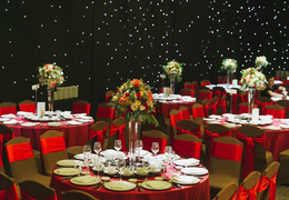 Cưới liên tục để kiếm phong bì, cô dâu đặt tiệc siêu đắt nhưng không ai đến dự