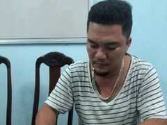 Tạm giữ hình sự kẻ cầm rựa rượt chém hàng xóm nguy kịch