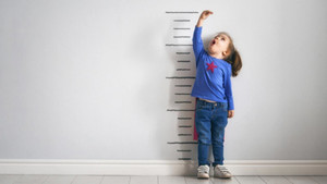 Những thực phẩm ‘ở đâu cũng bán’ khiến trẻ hạn chế tăng chiều cao