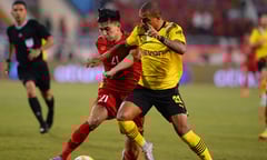 Trực tiếp bóng đá Việt Nam 2-1 Dortmund: Tuấn Hải ghi bàn