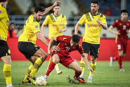 HLV Park Hang Seo: 'Bù giờ nhiều là xu hướng, cầu thủ Việt Nam cần thích nghi'