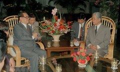 Hình ảnh về các nhà lãnh đạo Việt Nam và ông Giang Trạch Dân