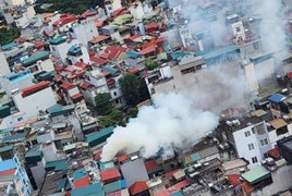 Dùng bếp củi nấu ăn cho 'thú cưng' gây cháy nhà 5 tầng ở Hà Nội