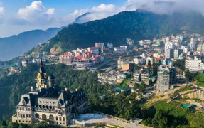 Tam Đảo nhận giải thưởng 'Thị trấn điểm đến ấn tượng hàng đầu thế giới 2022'