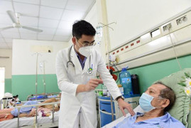 Ai có nguy cơ cao trước COVID-19 khi số ca nhiễm tăng?