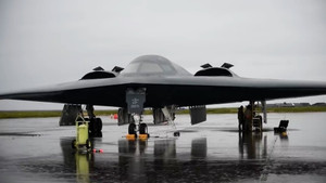 Cận cảnh máy bay ném bom tàng hình mới của Mỹ