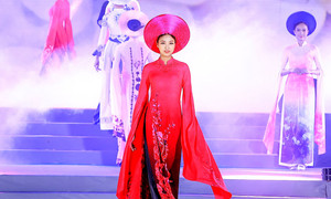 Ấn tượng bộ sưu tập mở màn lễ hội Áo dài Du lịch Hà Nội 2022