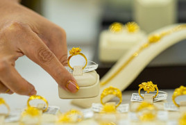 Giá vàng giảm, người mua lỗ 1,25 triệu đồng/lượng