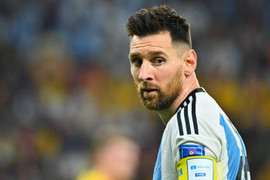 Lionel Messi phá kỷ lục World Cup trong ngày đặc biệt