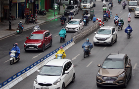 Thêm 8 'lô cốt' trên đường Nguyễn Trãi: Sở GTVT Hà Nội tính chỉnh cách phân làn