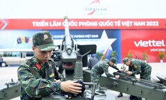 Hoàn thiện trưng bày Triển lãm Quốc phòng quốc tế Việt Nam 2022