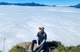 Lạc lối trước cảnh đẹp ‘nghẹt thở’ của biển mây trên ‘nóc nhà Y Tý’