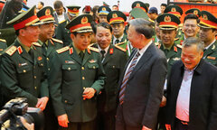 Đại tướng Phan Văn Giang và Đại tướng Tô Lâm tham quan Triển lãm quốc phòng 2022