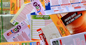 Bỏ việc để tập trung đánh bạc, người đàn ông mất nhà sau 2 kỳ World Cup