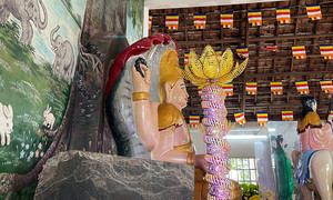 Tượng Phật bốn tay và hai bia đá kỳ bí ở chùa Linh Sơn