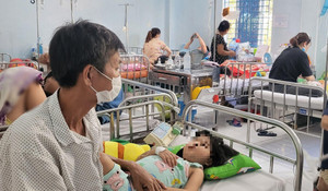 Số bệnh nhi mắc viêm màng não ở TP.HCM tăng mạnh
