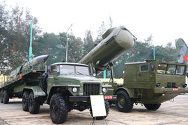 4K44 Redut - Tổ hợp tên lửa phòng thủ 'khắc tinh tàu sân bay’ của Việt Nam