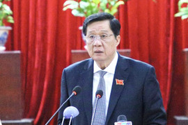 Thiếu thuốc, bệnh nhân phải tự mua: Chủ tịch HĐND TP Cần Thơ nói chưa công bằng