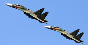 Mãn nhãn màn trình diễn của 'hổ mang chúa' Su-30MK2 trên bầu trời Hà Nội 