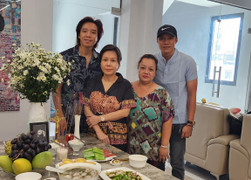 Sao Việt 10/12: Việt Hương cúng giỗ 2 năm ngày mất cố nghệ sĩ Chí Tài