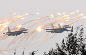 Nhiệm vụ quan trọng của đạn mồi bẫy nhiệt trên tiêm kích Su-30MK2