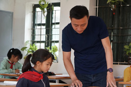 Tâm sự của người thầy ở ngôi trường 17 năm không có giáo viên nữ